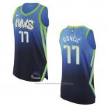 Maillot Dallas Mavericks Luka Doncic #77 Ville Authentique Bleu