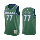 Maillot Dallas Mavericks Luka Doncic #77 Mitchell & Ness 2018-19 Vert