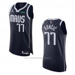 Maillot Dallas Mavericks Luka Doncic #77 Statement Authentique 2022-23 Bleu